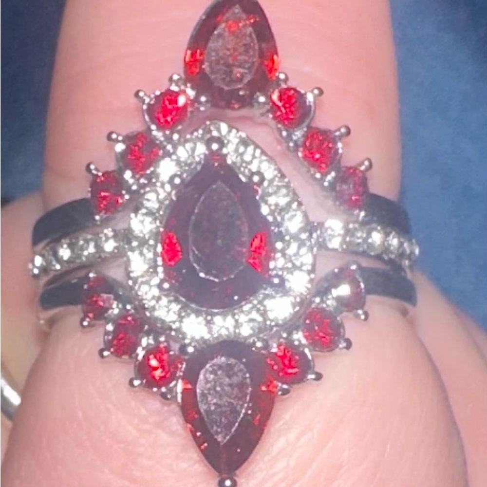 Cato Red and Silver 3 Piece Set Teardrop Ring Size 10